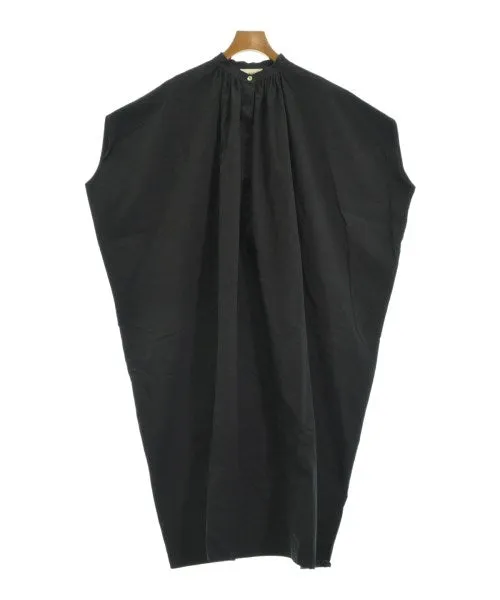 1er Arrondissement Dresses