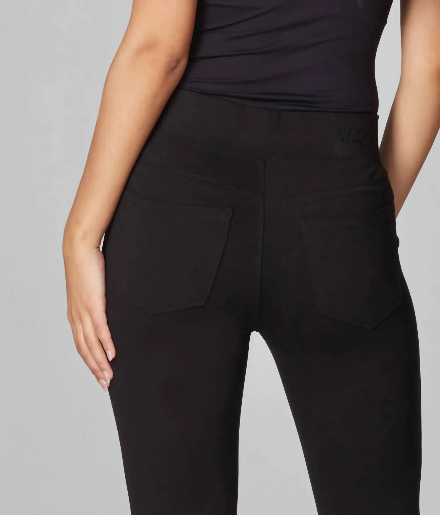 Anna-J Mid Rise Leggings In Black