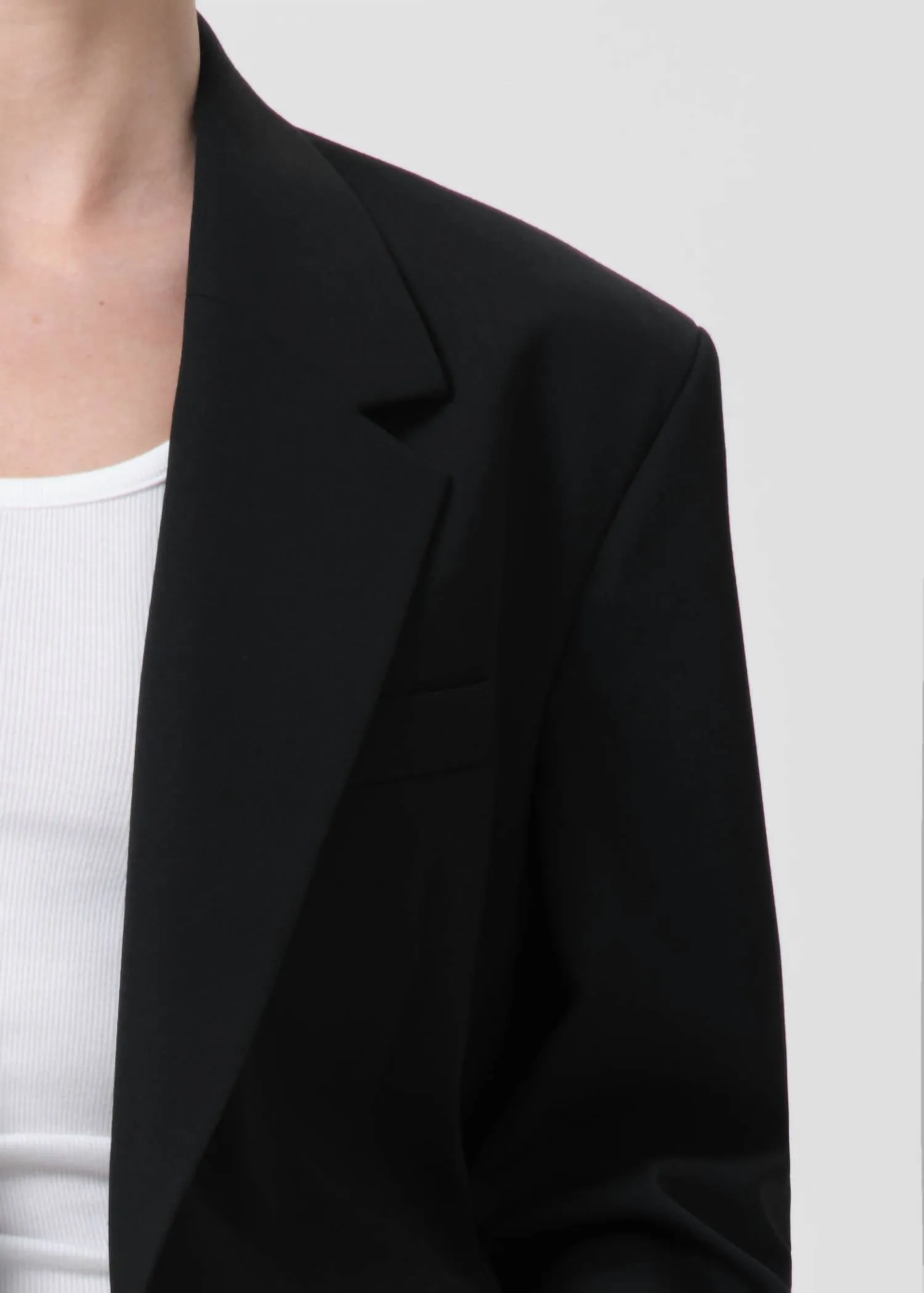 Callie Cropped Blazer In Black