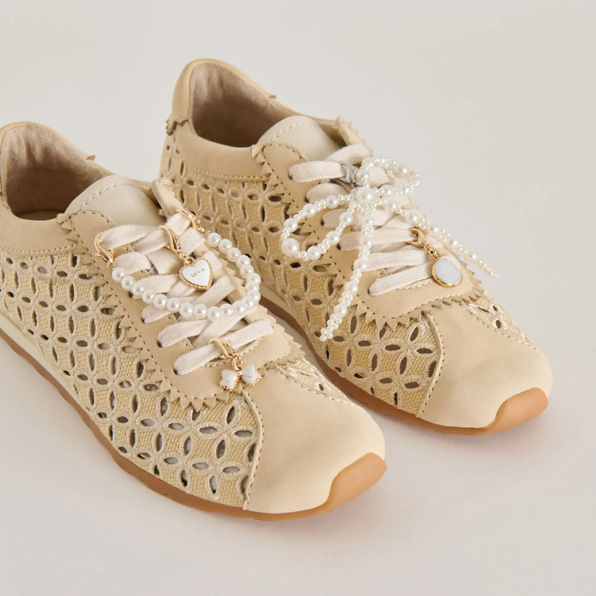 DANIE SNEAKERS NATURAL RAFFIA   PEARL CHARM BUNDLE