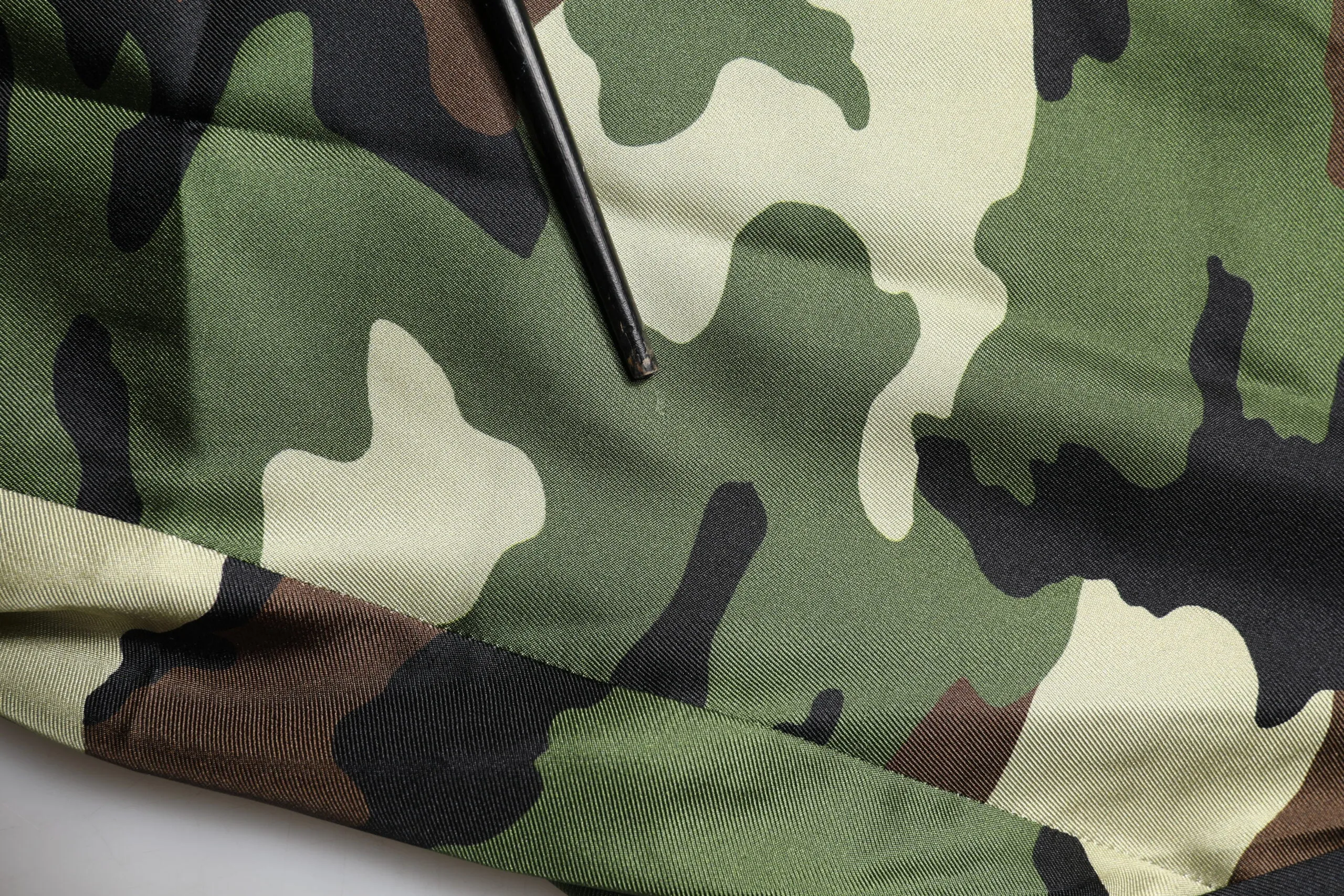 Dolce & Gabbana multi Camouflage Silk Mid Waist Bermuda Men's Shorts (Pre-Owned)
