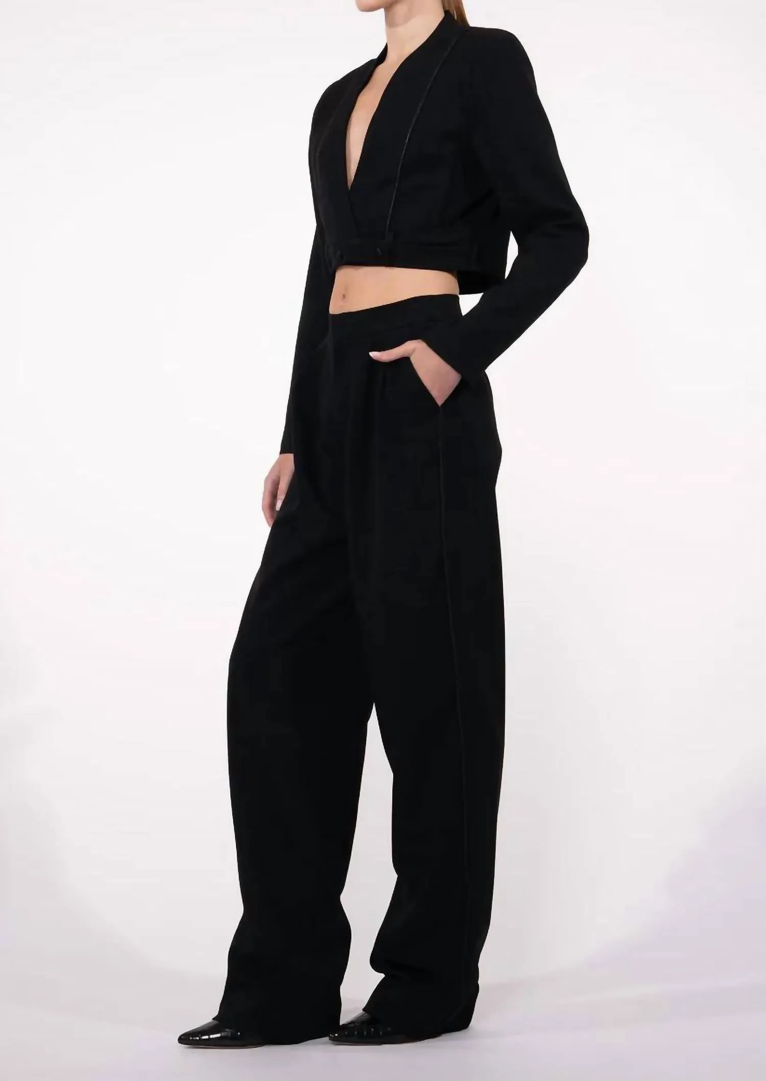 Effie Blazer In Black