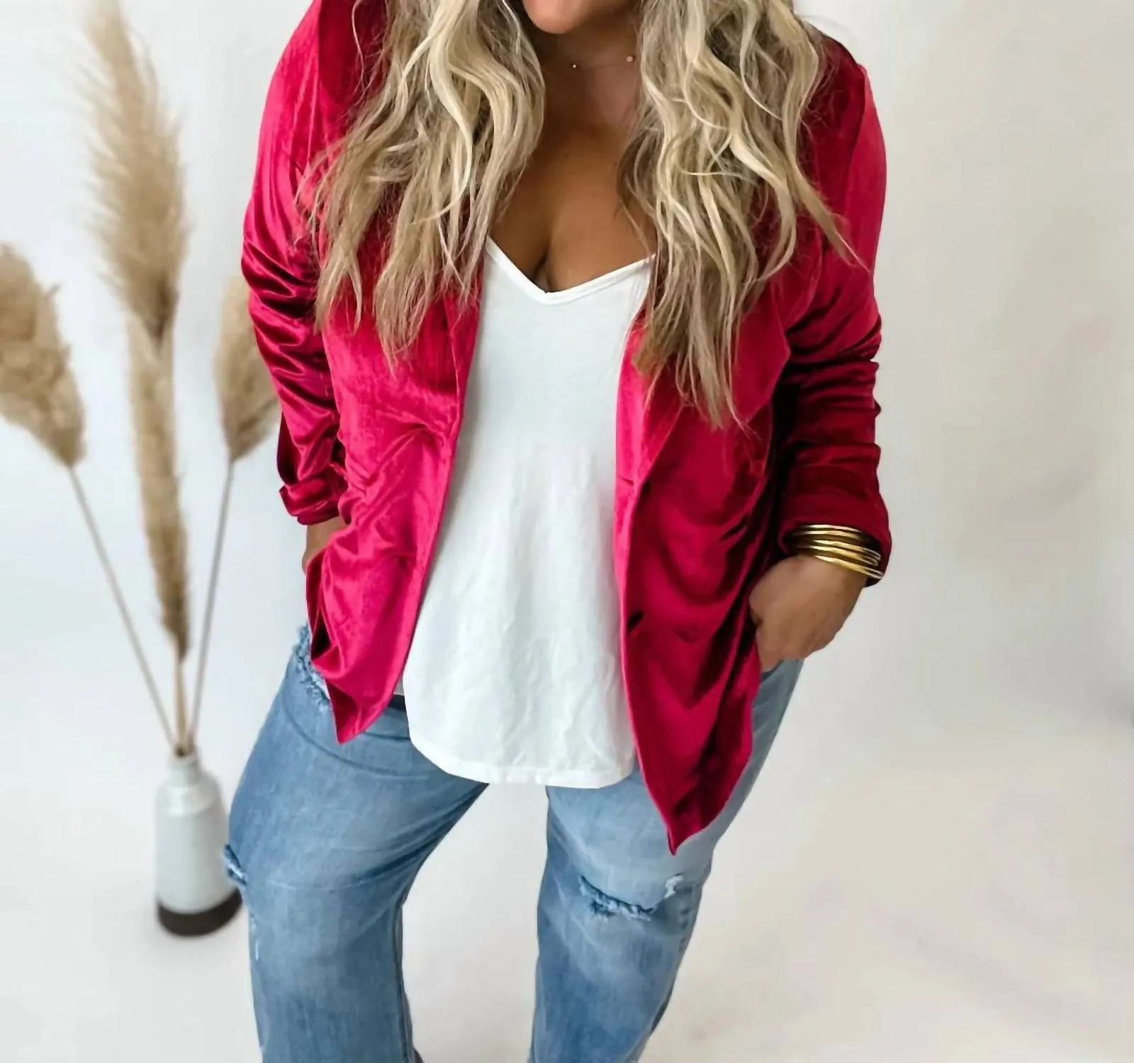 Everything We Knew Velvet Blazer In Red Wine