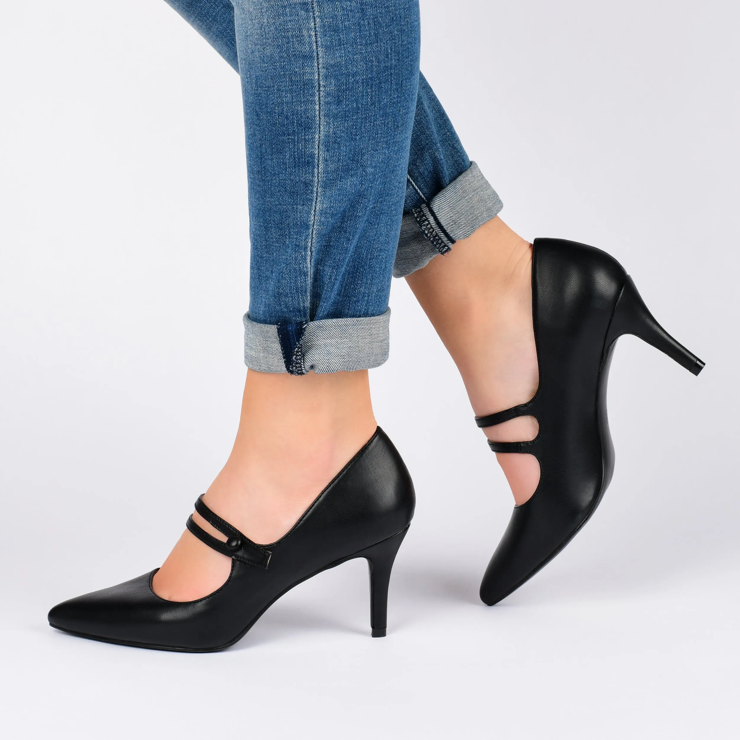 Journee Collection Women's Sidney Narrow Width Pump