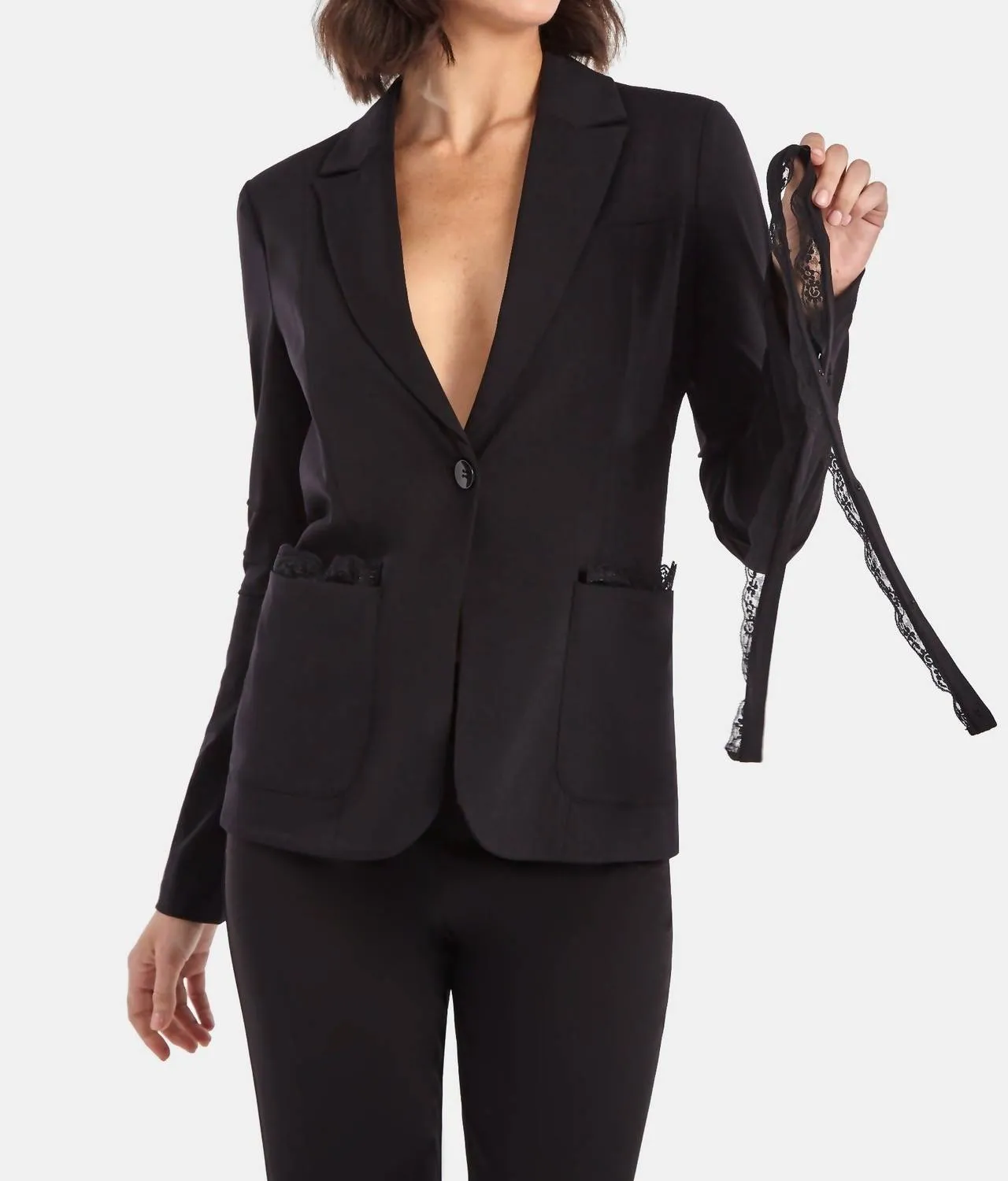 Lace Lear Blazer In Black