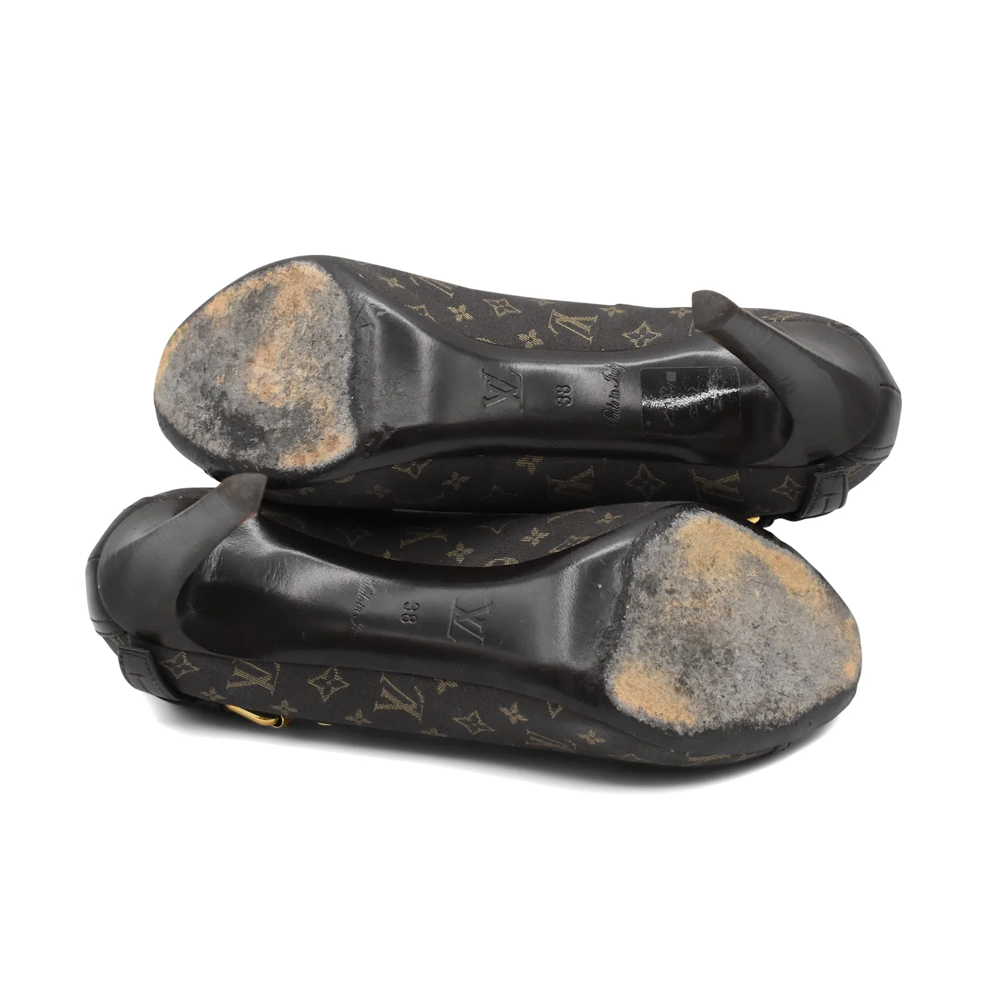 Louis Vuitton Monogram Pumps - Women's 38