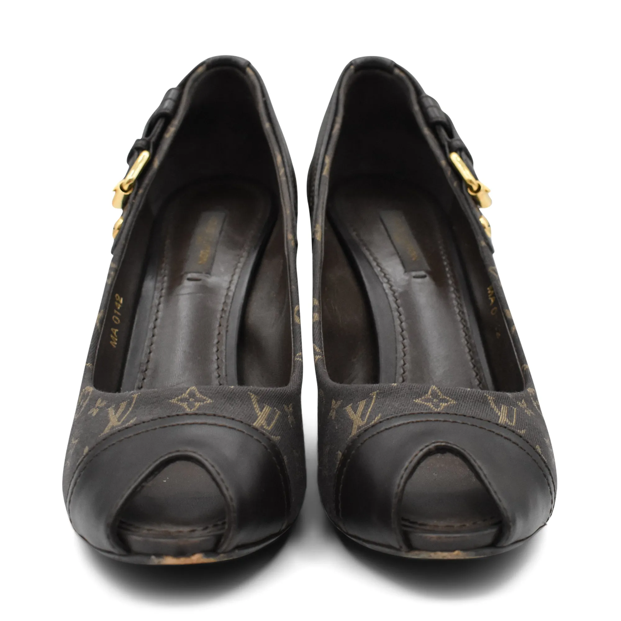 Louis Vuitton Monogram Pumps - Women's 38