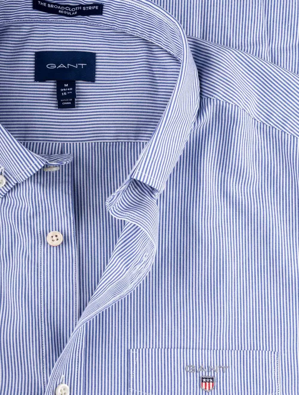 Regular Fit Broadcloth Banker Buttondown Shortsleeve College Blue