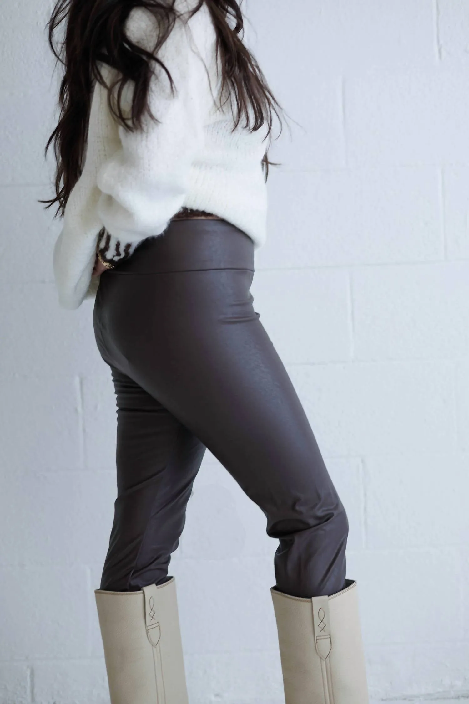 Vegan Leather Legging In Chocolate