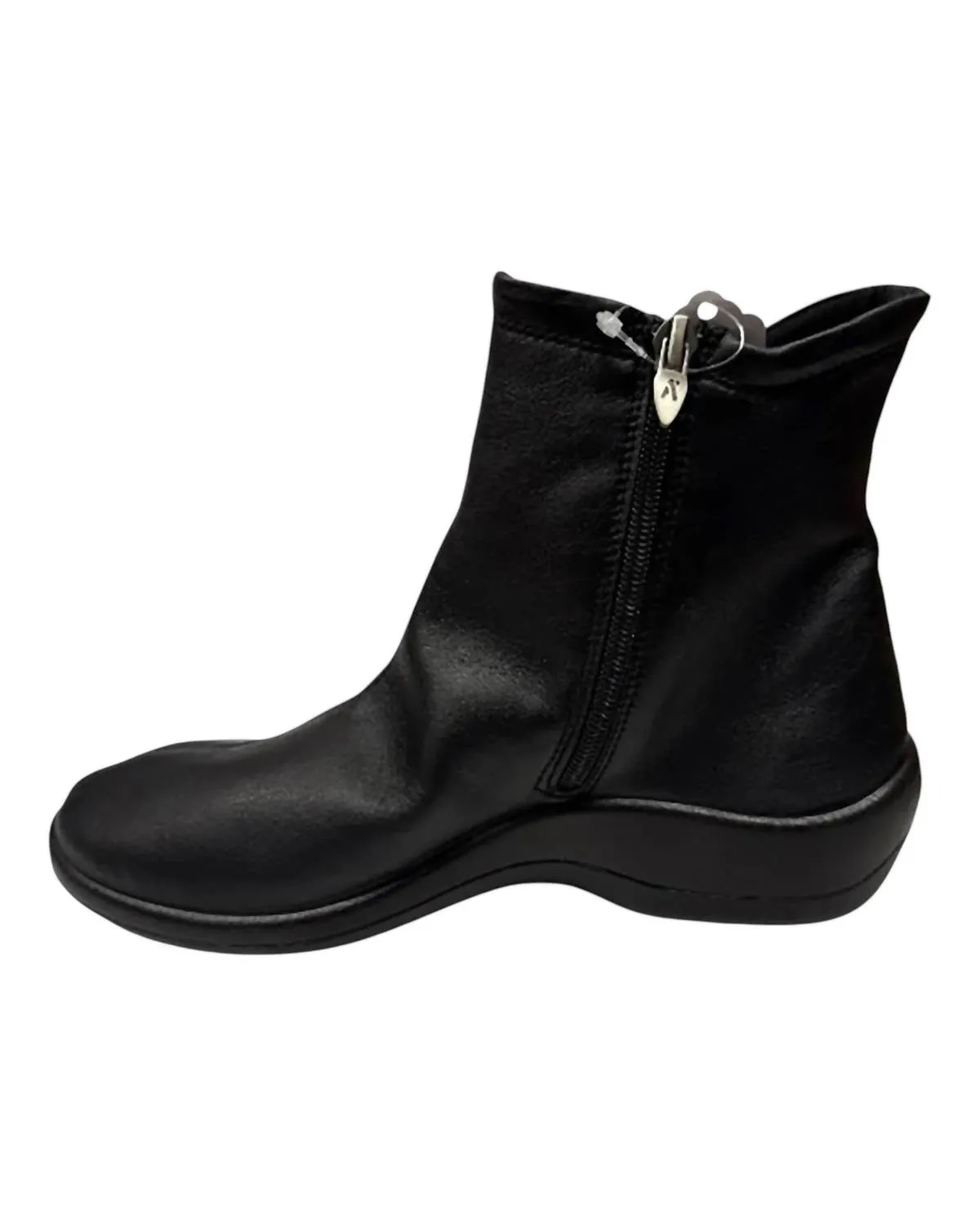 Women's Paluma Booties In Gin Black