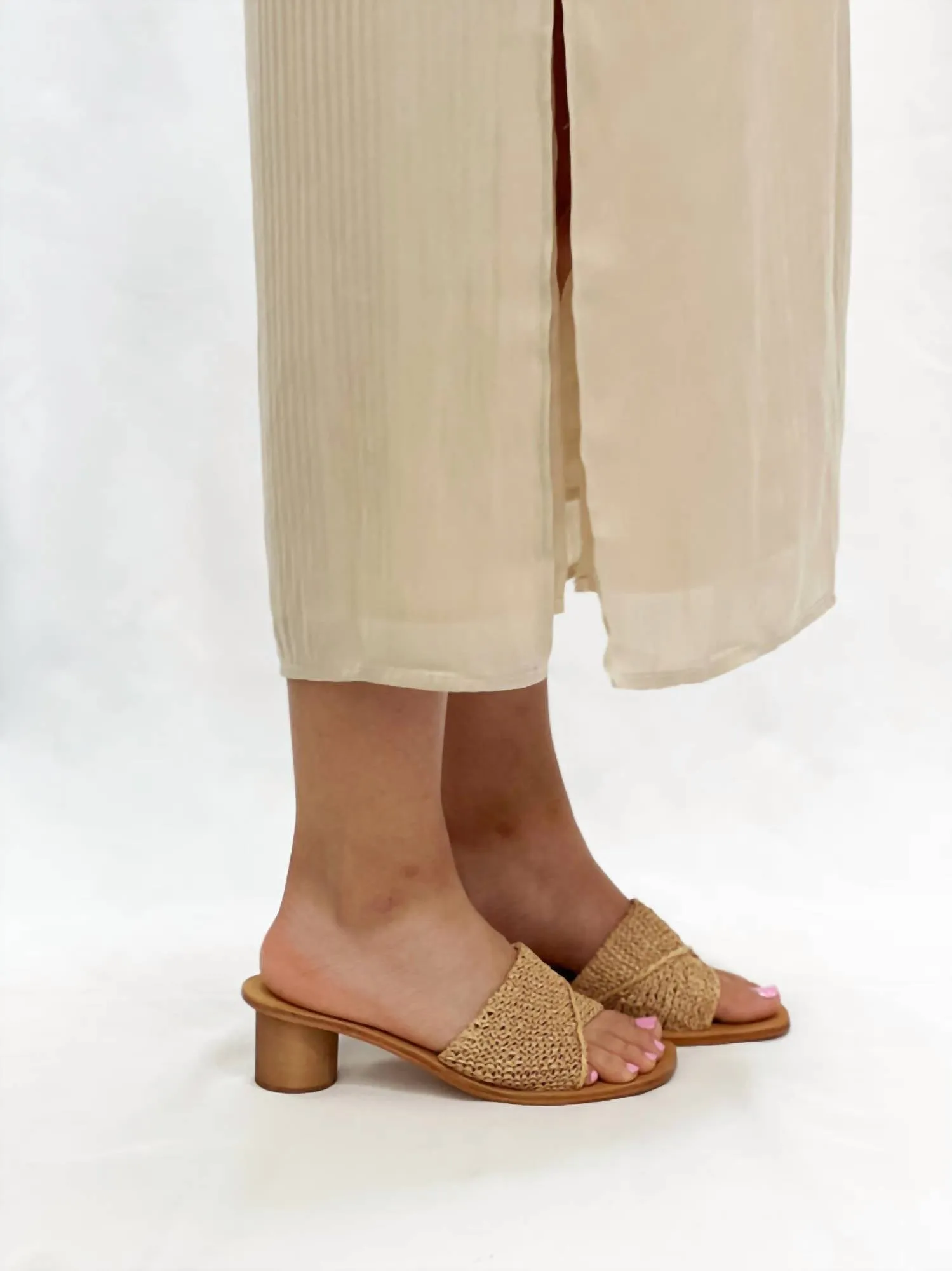 Women's Viola Woven Sandal In Natural